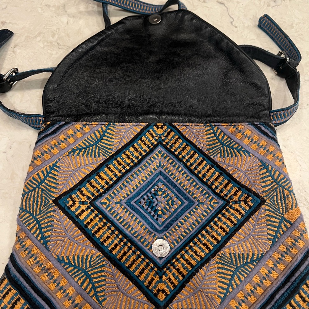 Antik Batik Geometric Blue and Tan Crossbody Bag - Picture 4 of 6